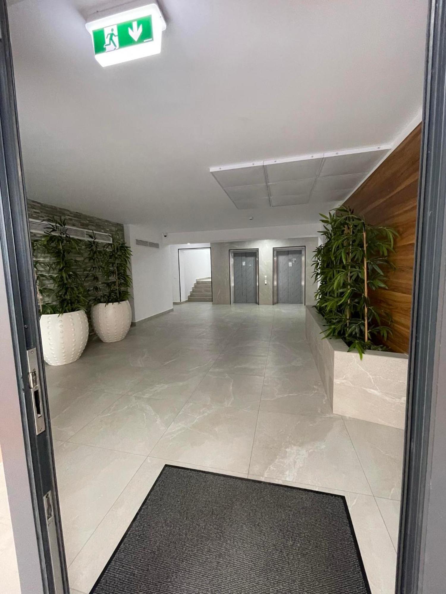 Metropolis Elegance Apartman Bukarest Kültér fotó